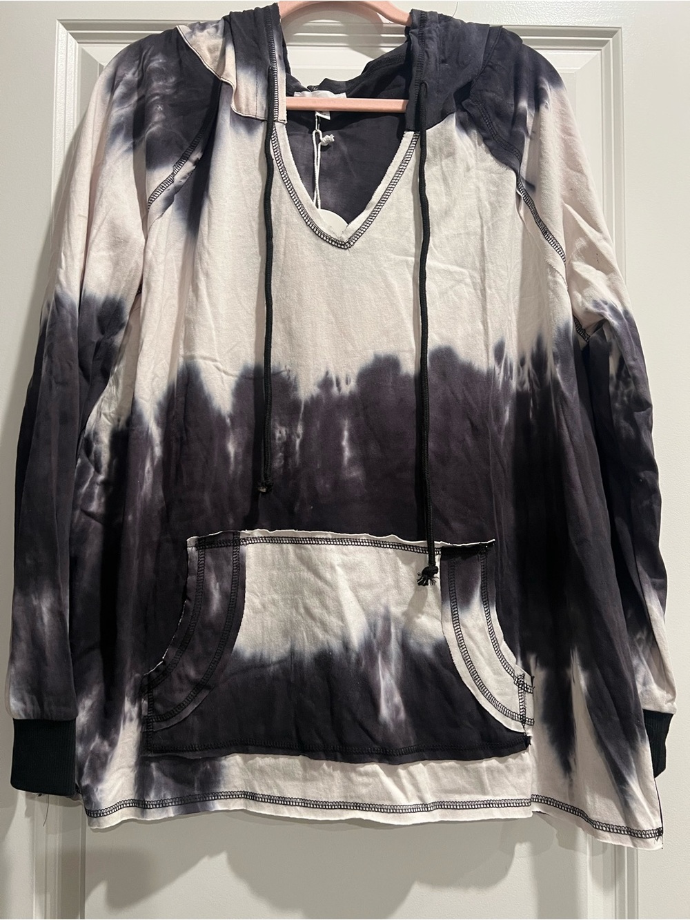 MACARON Black and White Tie-Dye Hooded Sweatshirt